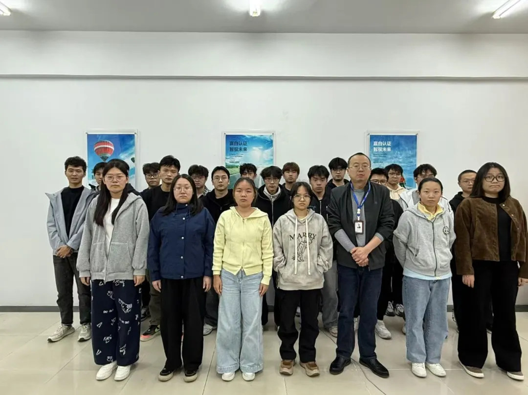 【近期結(jié)班留影】時光會定格此刻，但夢想永